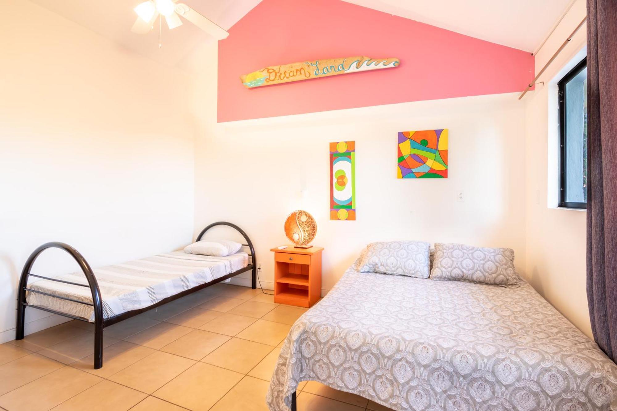 Wipeout Hostel Jaco Luaran gambar
