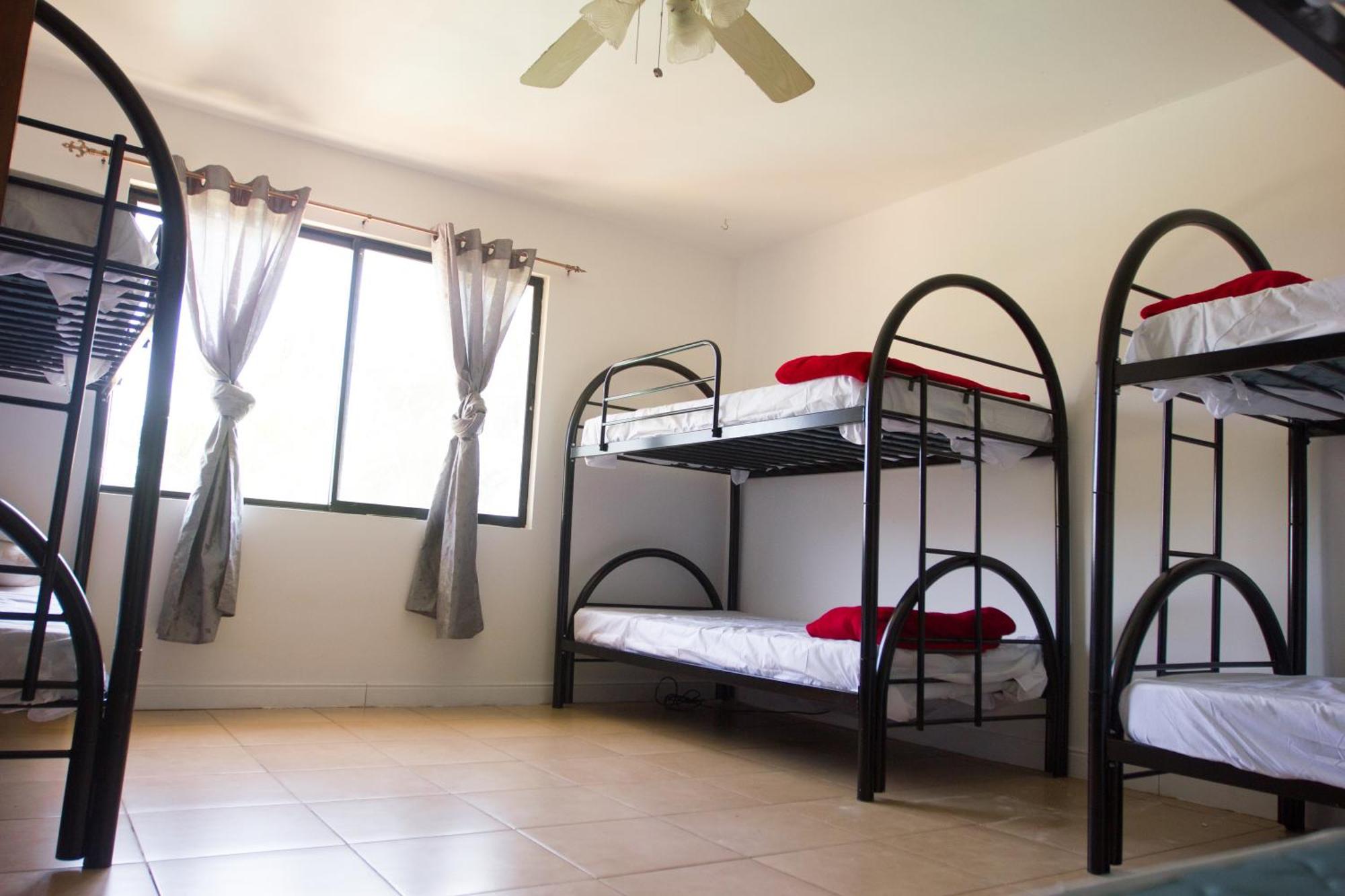 Wipeout Hostel Jaco Luaran gambar
