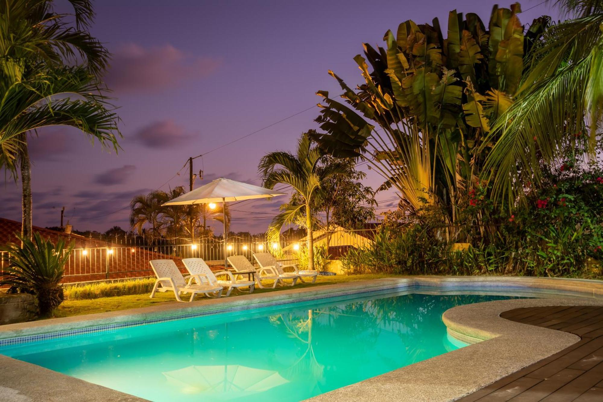 Wipeout Hostel Jaco Luaran gambar