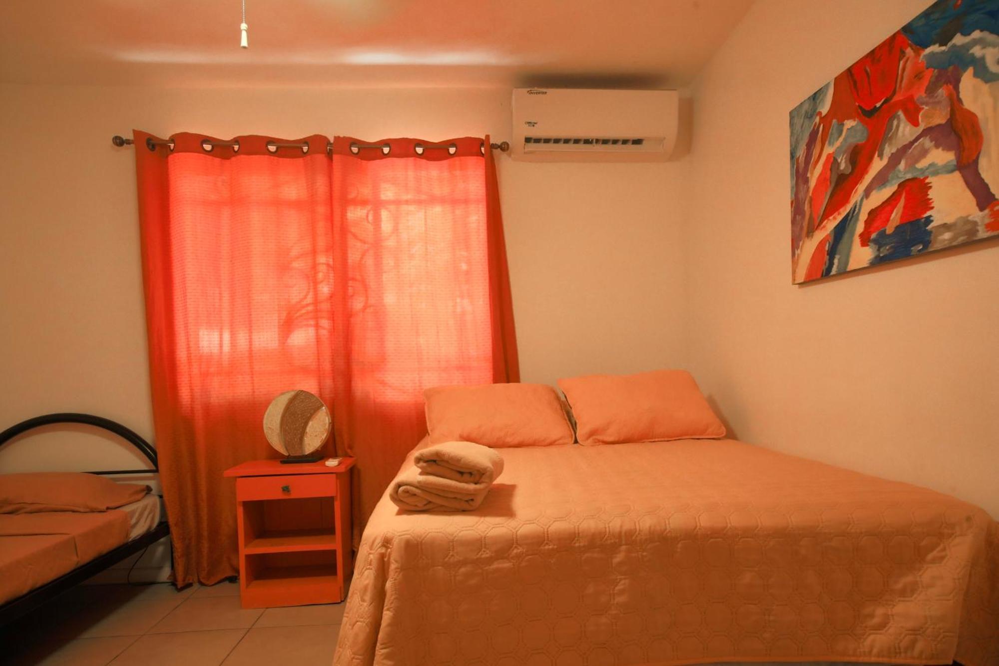 Wipeout Hostel Jaco Luaran gambar