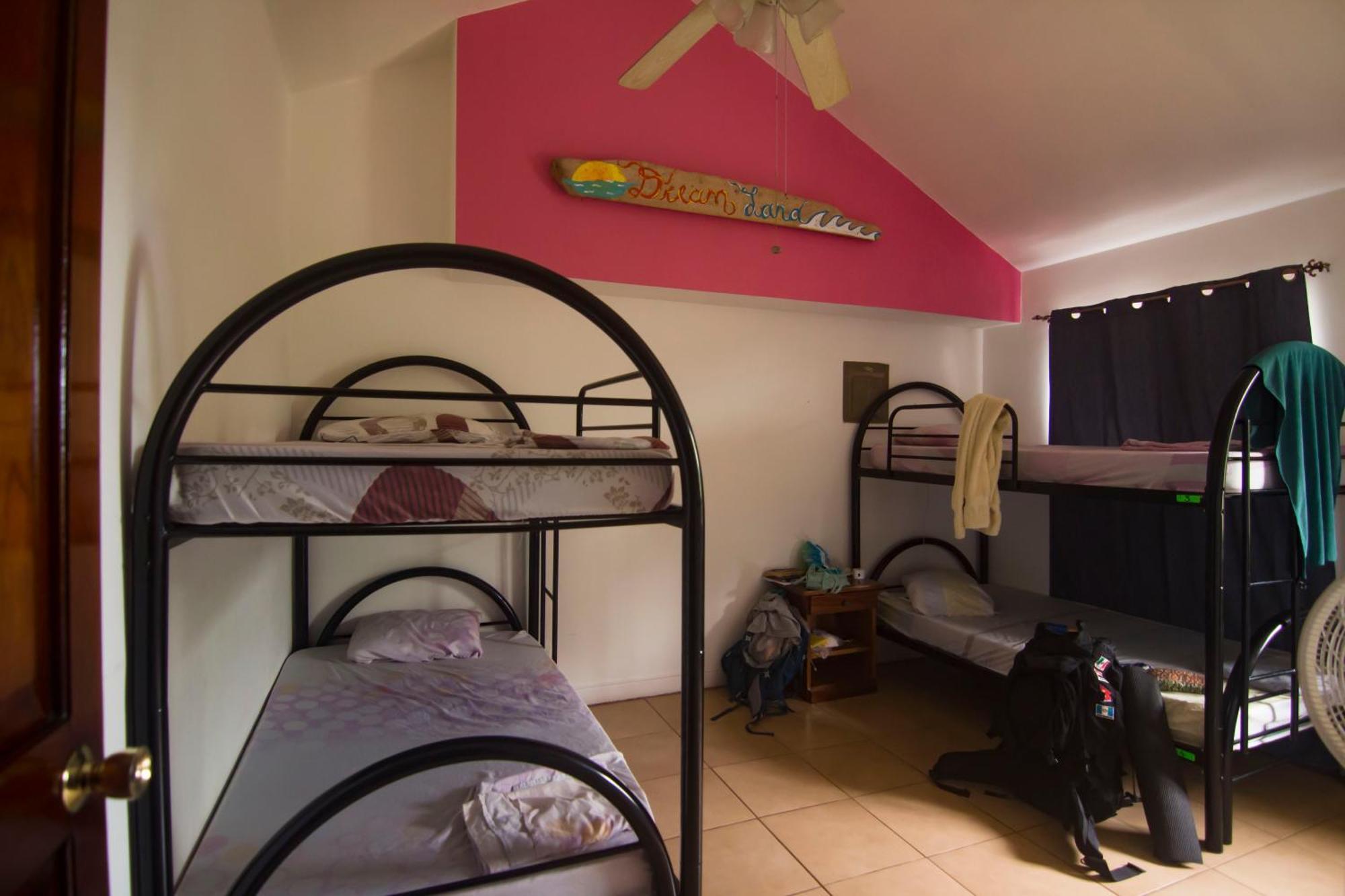 Wipeout Hostel Jaco Luaran gambar