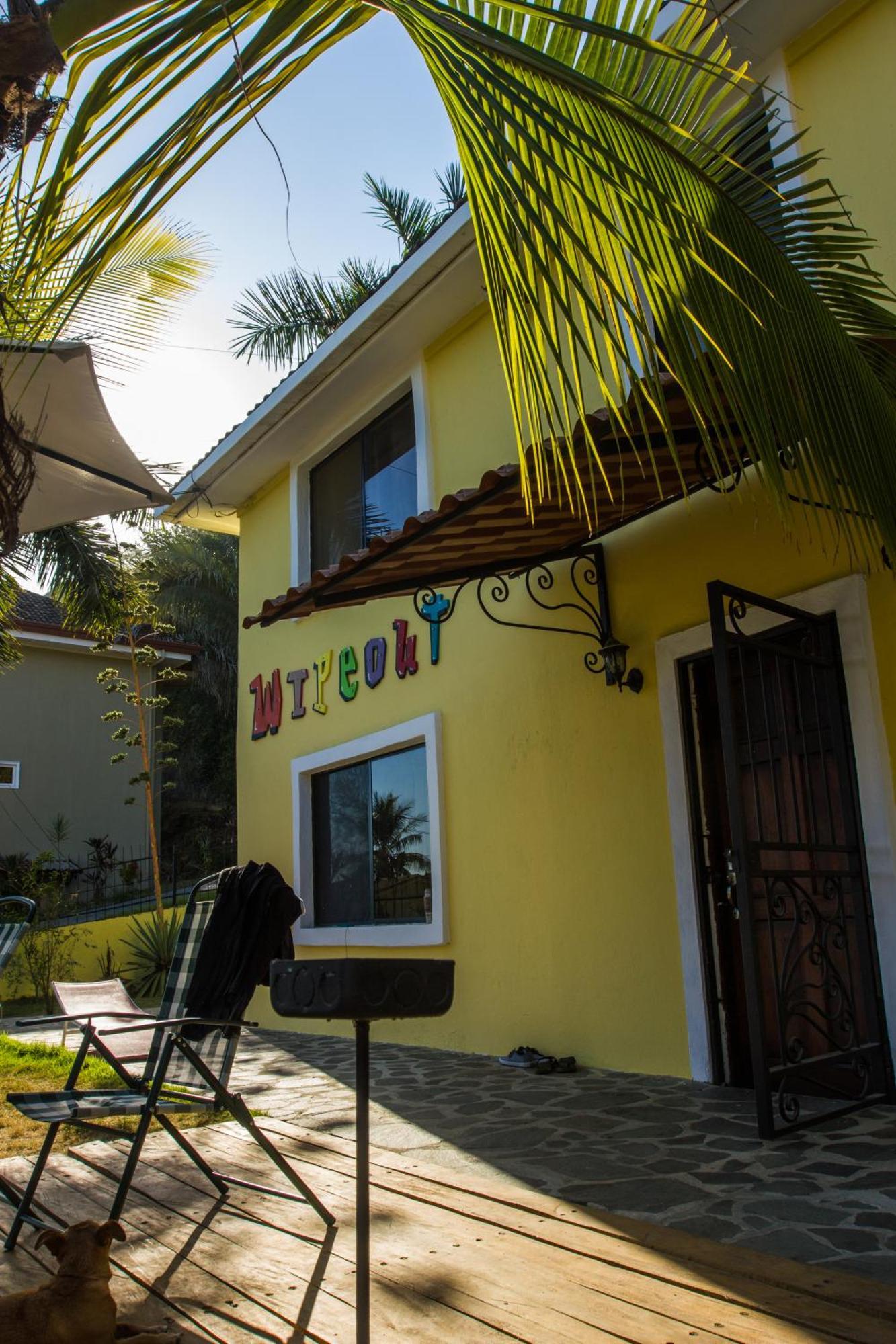 Wipeout Hostel Jaco Luaran gambar