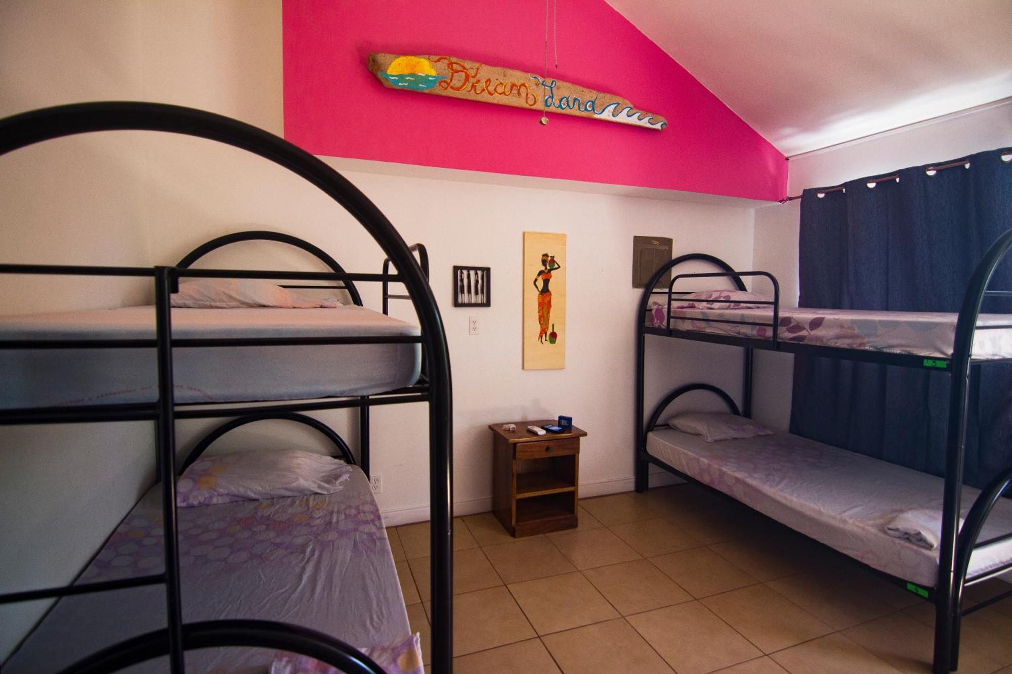 Wipeout Hostel Jaco Luaran gambar