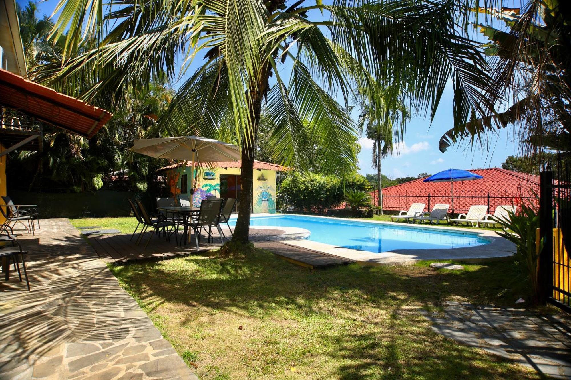 Wipeout Hostel Jaco Luaran gambar
