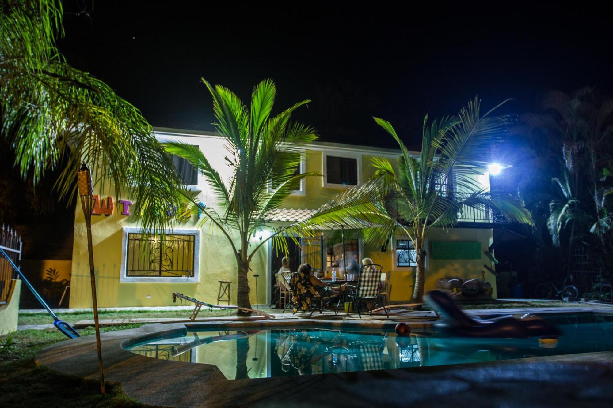 Wipeout Hostel Jaco Luaran gambar