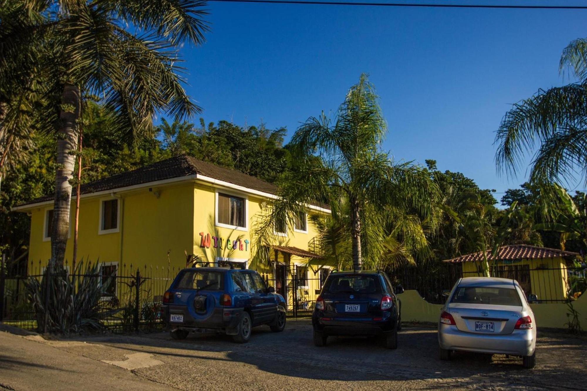 Wipeout Hostel Jaco Luaran gambar